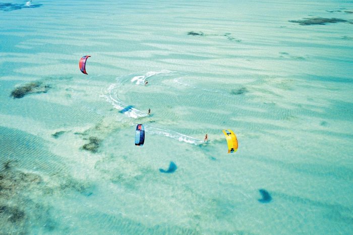 kite-surfing-podczas-wypoczynku-na-metamwe
