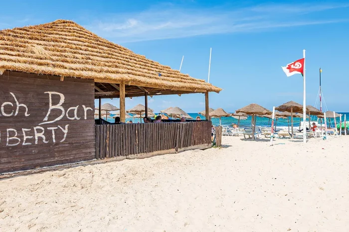 liberty-resort-beach-bar-plaza