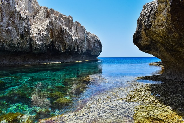 rocky-coast-ceny-na-cyprze-atrakcji