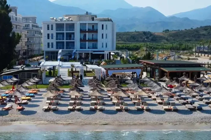 D Azur Coast hotel Albania