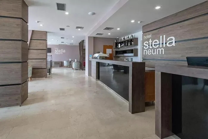 stella-lobby-bar