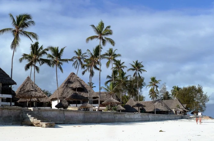 luksosowe hotele na tropikalnej i egzotycznej wyspie gdzie świeci słońce i jest ciepło w styczniu