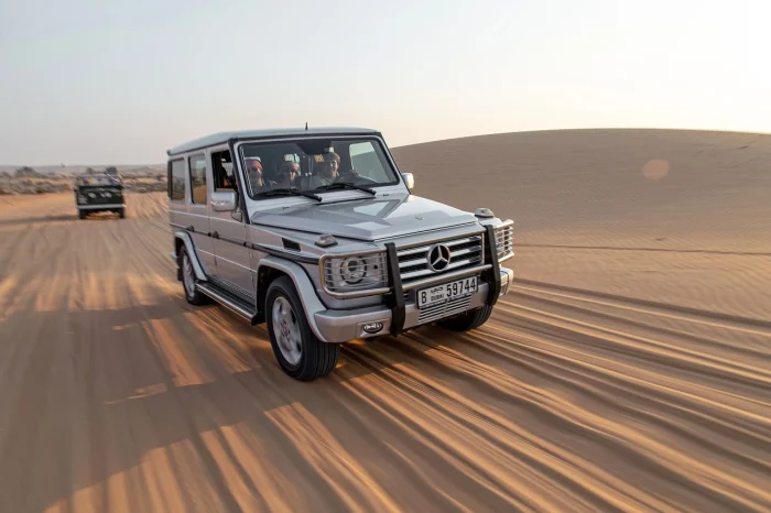 wycieczka na pustynię w Dubaju podczas szukania inspiracji gdzie warto pojechać w lutym na wycieczkę