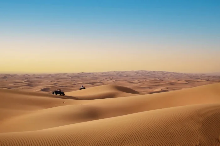 gdzie-w-marcu-lecieć-na-wakacje-polecamy-dubaj-i-wycieczkę-na-pustynię
