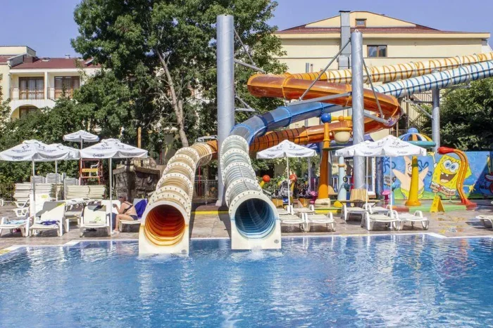 kuban-resort-aquapark-aquapark-zjezdzalnia