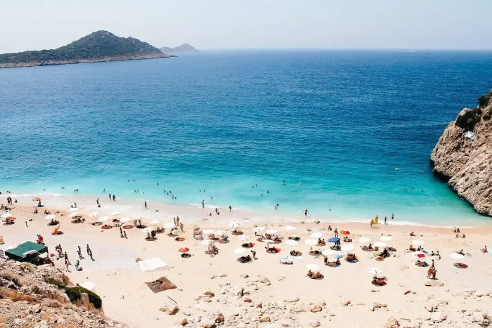 aktualne-ceny-wycieczek-do-turcji-plaża-i-słońce