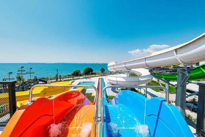 voya-beach-resort-basen-zjezdzalnia-opinie