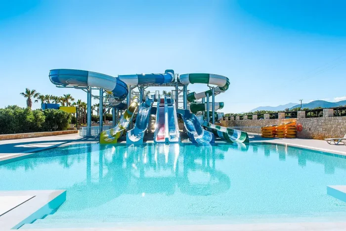 stella-palace-aqua-park-resort-basen-zjezdzalnia