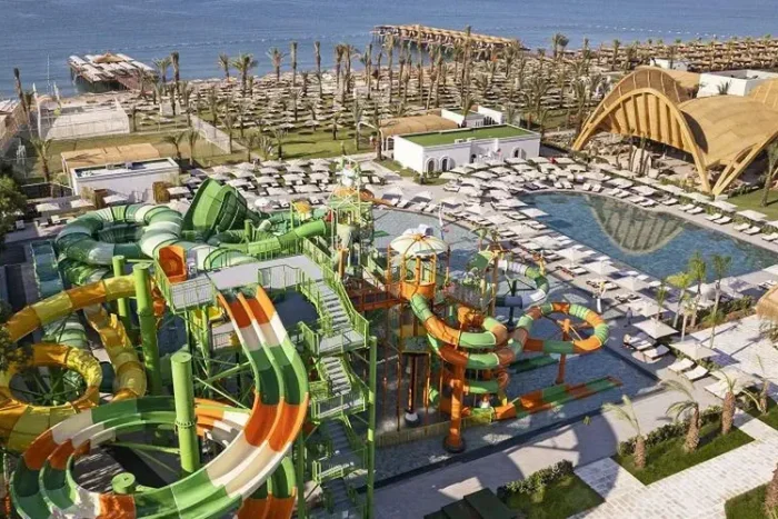 cullinan-belek-aquapark-zjezdzalnia