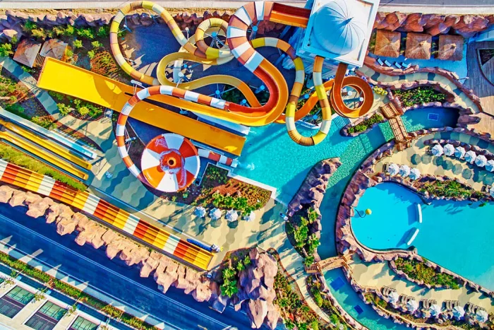 the-land-of-legends-theme-park-teren-hotelu-aquapark