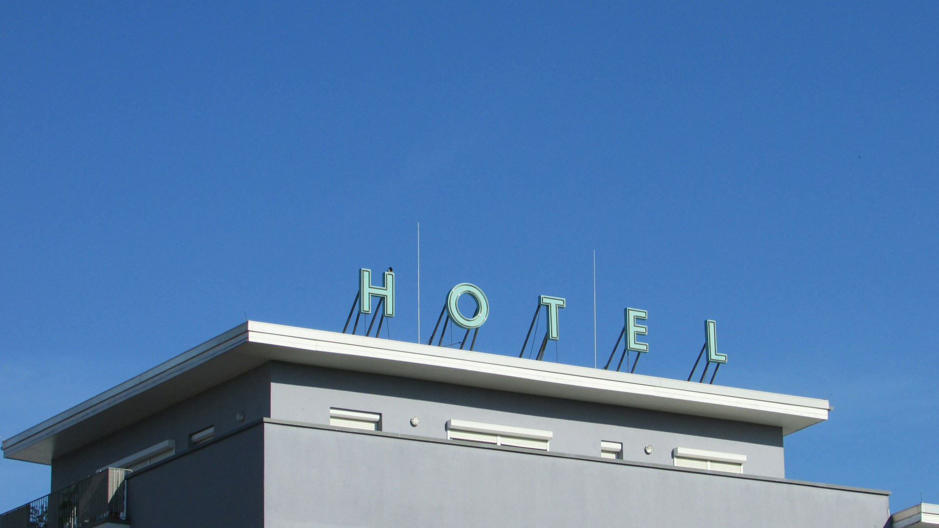Czy darmowe Wi-Fi w hotelu jest bezpieczne? Poradnik dla podróżujących