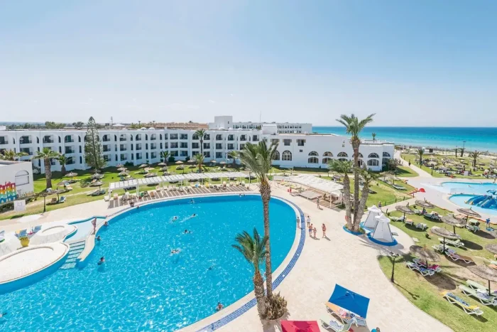 bella-vista-family-resort-ex-dessole-teren-hotelu