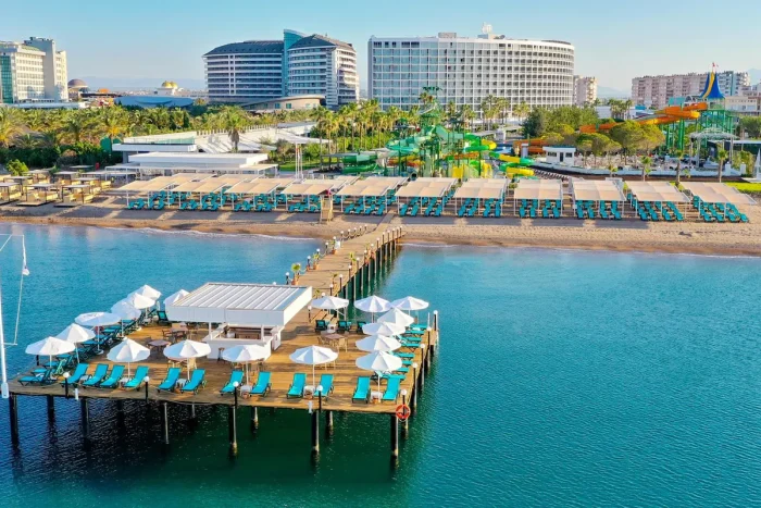 crystal-centro-ex-amara-centro-resort-plaza-